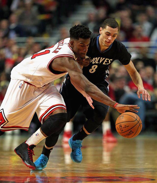 猛龙的战术 猛龙的战术